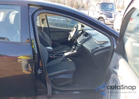 2013 Ford Focus Se z USA, uszkodzony, nr VIN 1FADP3F21DL253359